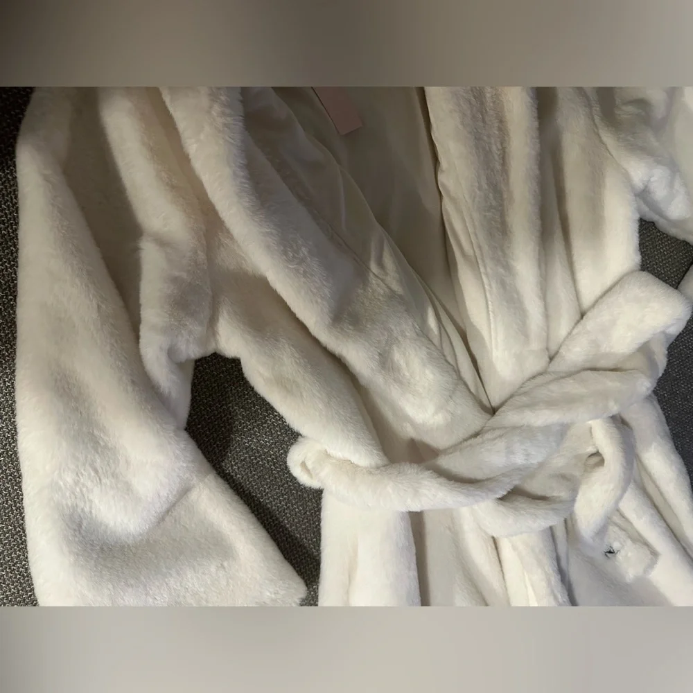 Victoria secret robe, coat - Picture 5 of 5